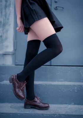 《丰满的女邻居》电影在线观看_BD英语HD高清在线观看